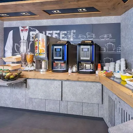 Ibis Budget Lyon Cite Internationale 2*